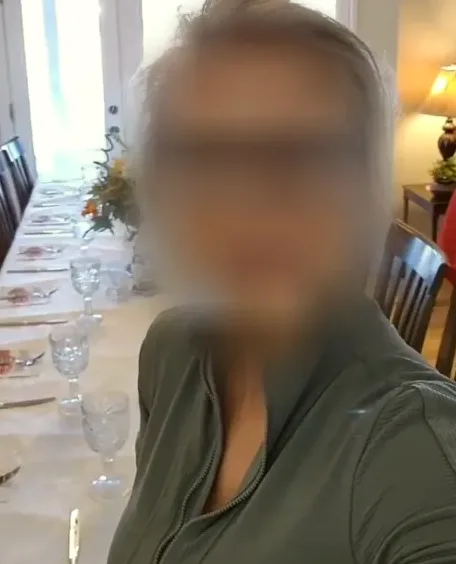Carina, 38