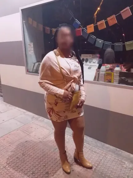 Katrin, 25