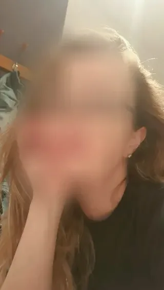Lara, 36