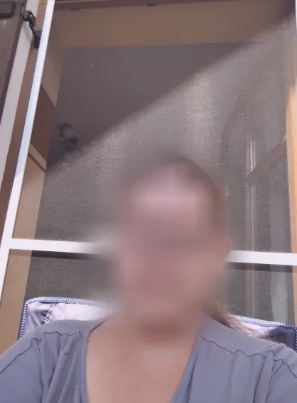 Manuela, 34