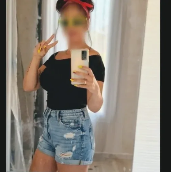 Michelle, 37