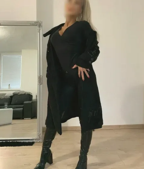 Nora, 24