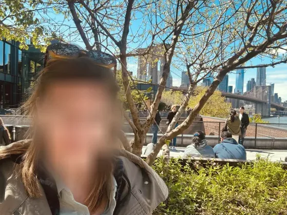 Cara, 39