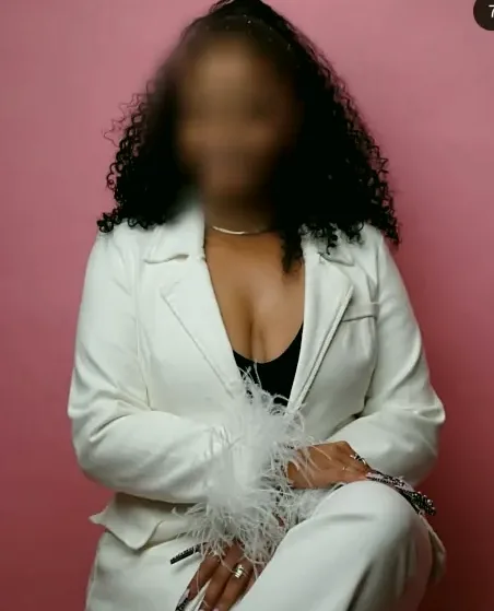 Chiara, 39