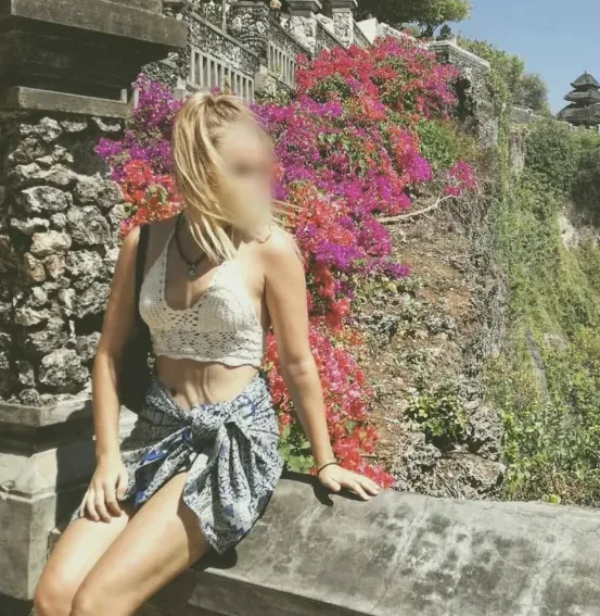 Elisa, 20