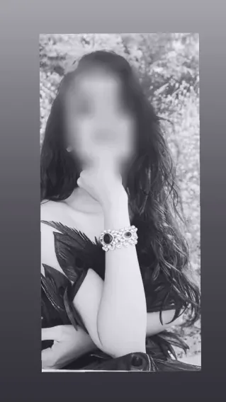 Isabell, 28
