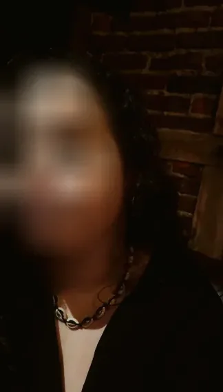 Nora, 24