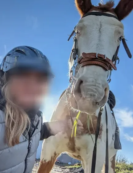 Sina, 35