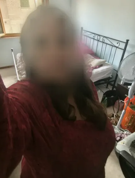 Sophie, 32